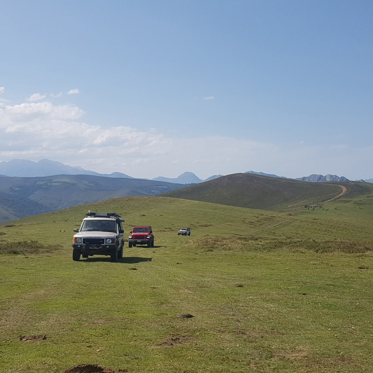 PEREGRINOS SOBRE RUEDAS-Camino Santo Lebaniego, Xacobeo y Garabandal