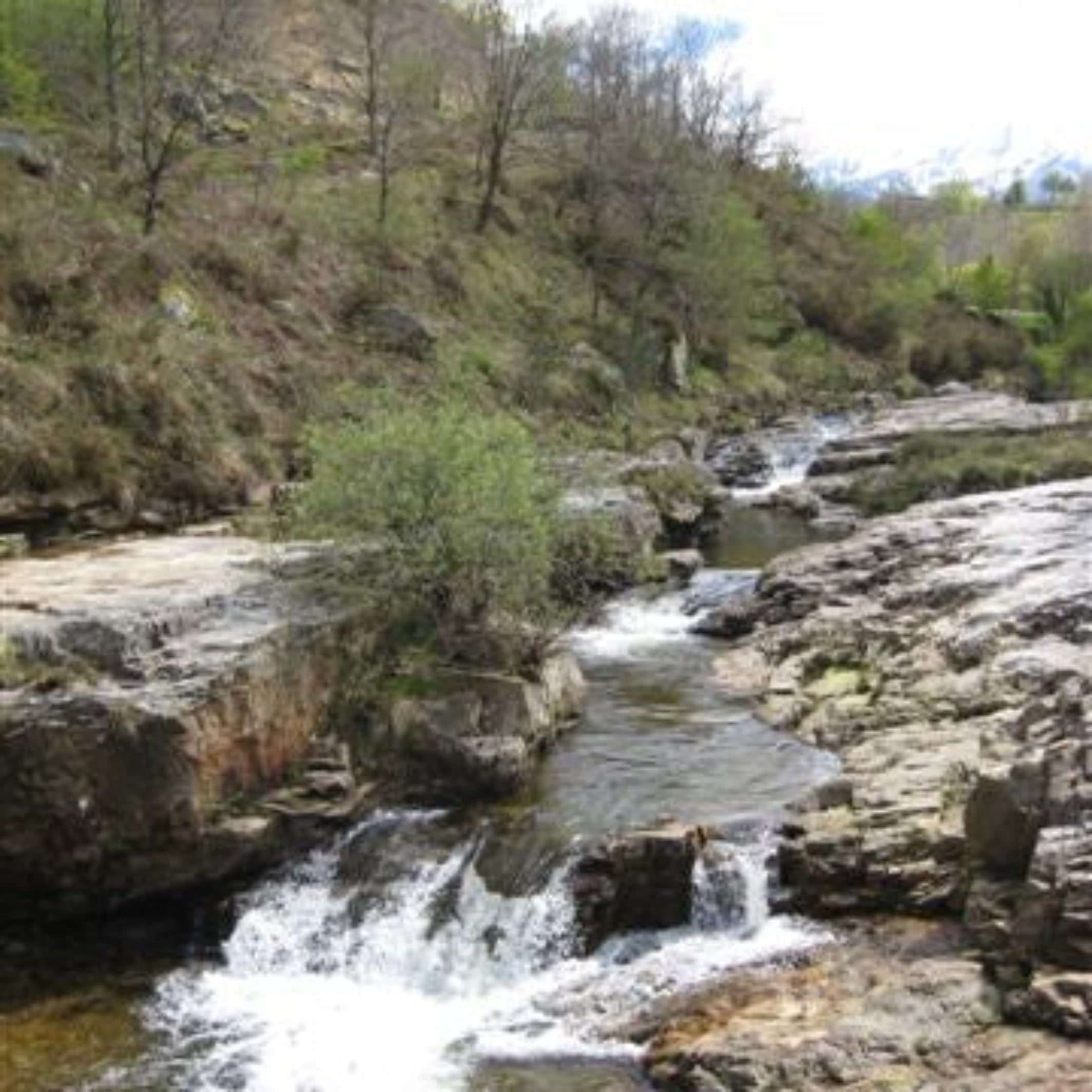 PEREGRINOS SOBRE RUEDAS-Camino Santo Lebaniego, Xacobeo y Garabandal