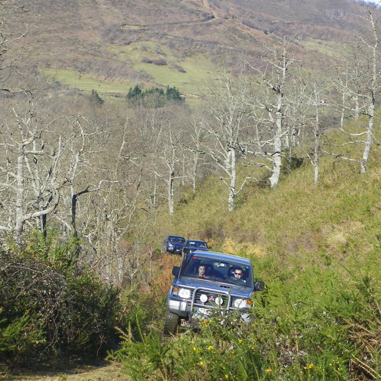 PEREGRINOS SOBRE RUEDAS-Camino Santo Lebaniego, Xacobeo y Garabandal