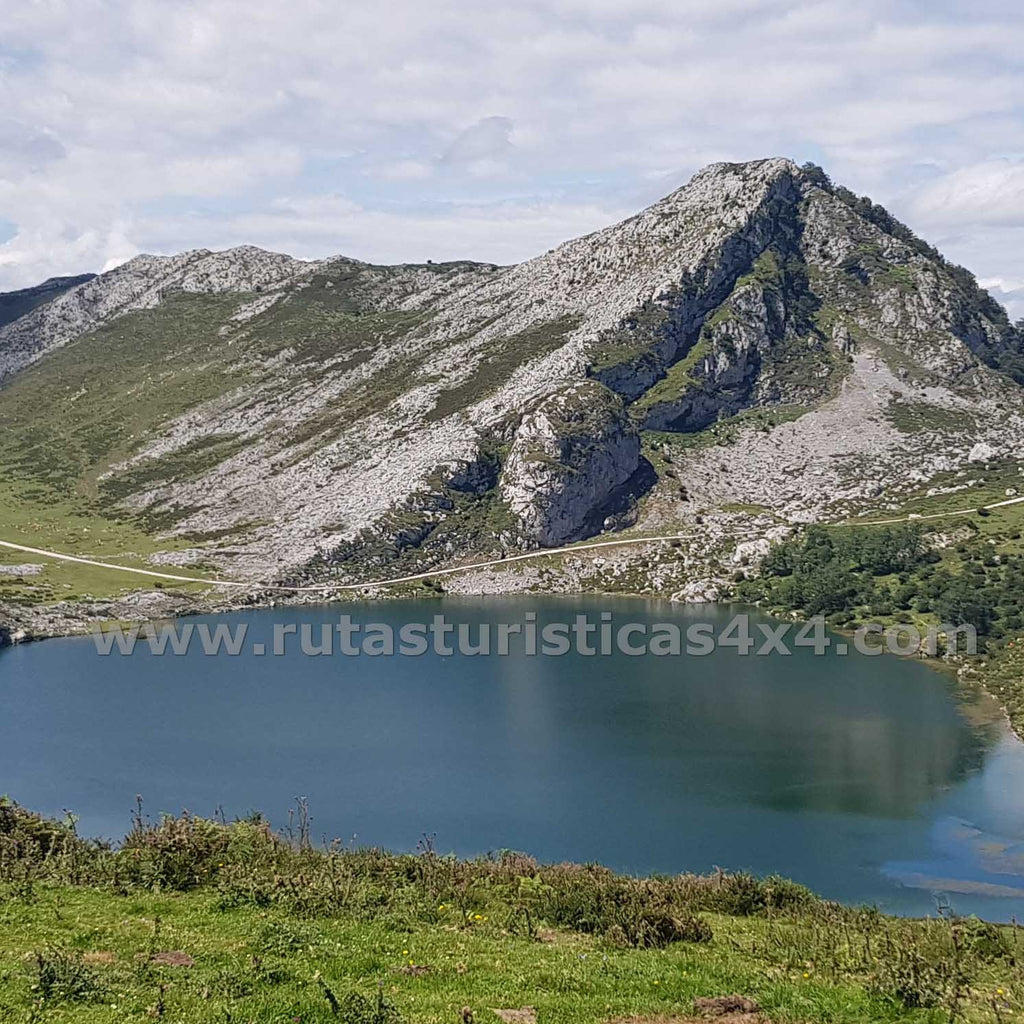 LAGOS DE COVADONGA en 4x4